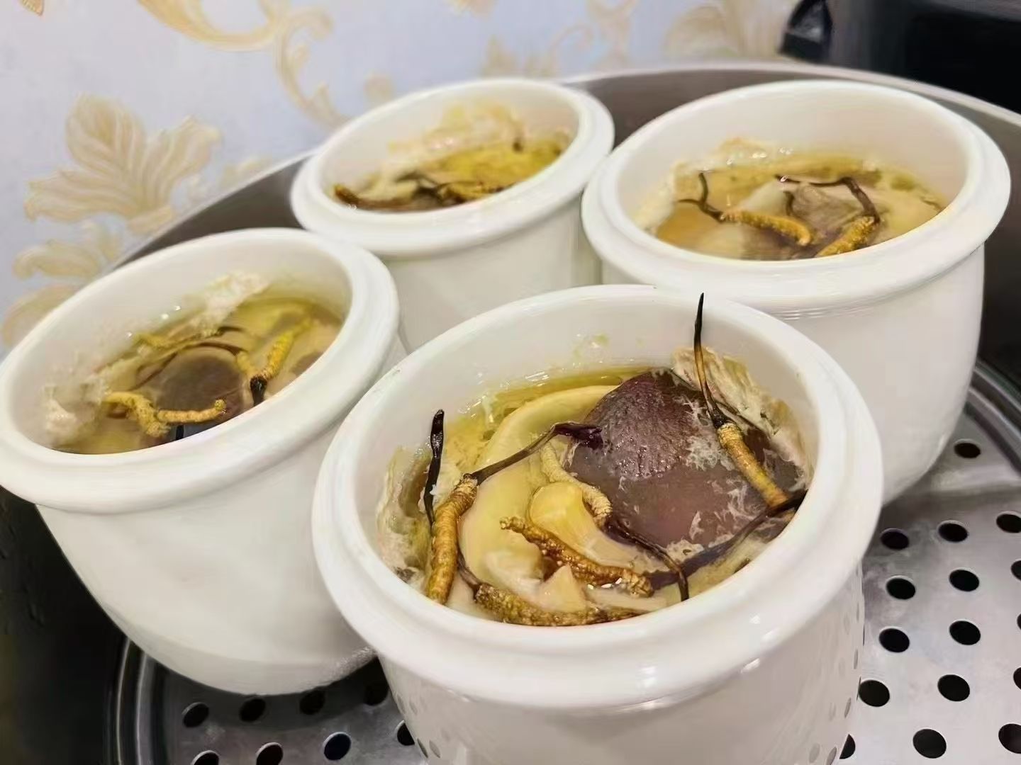 冬蟲夏草燉什么最好？5種黃金搭配讓滋補效果翻倍
