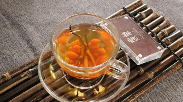 冬蟲夏草泡水時(shí)間全解析：泡多久才最有效？