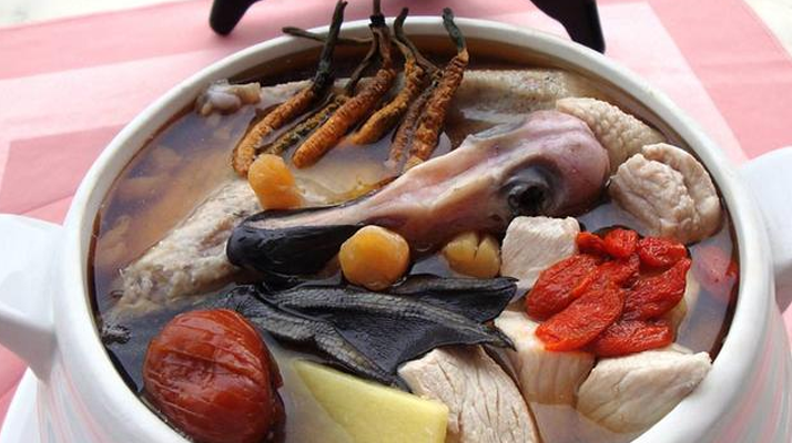 冬蟲夏草配什么煲湯好？營養(yǎng)美味的搭配指南